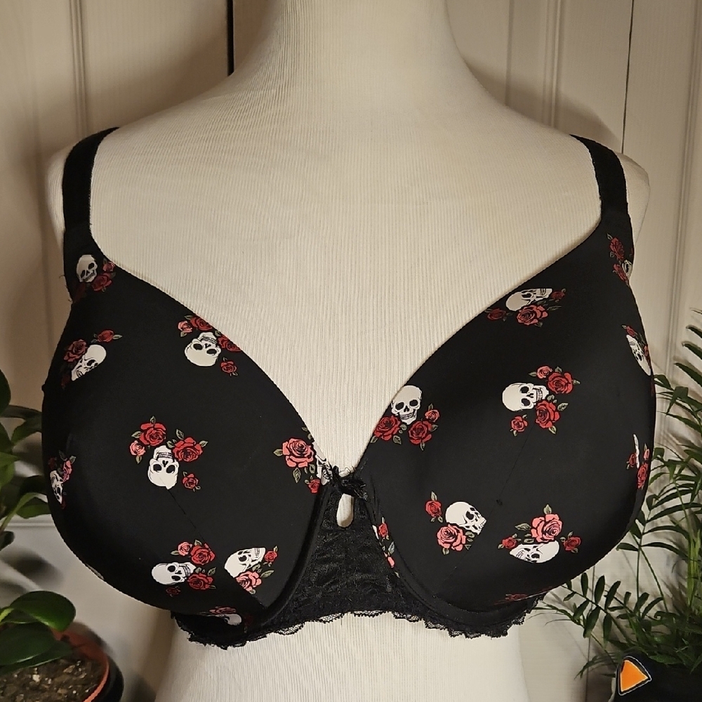 Torrid Edgy Black Bra with Floral Skull Design